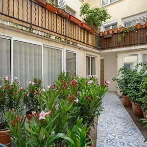 Pied A Terre Arts Et Metiers Paris